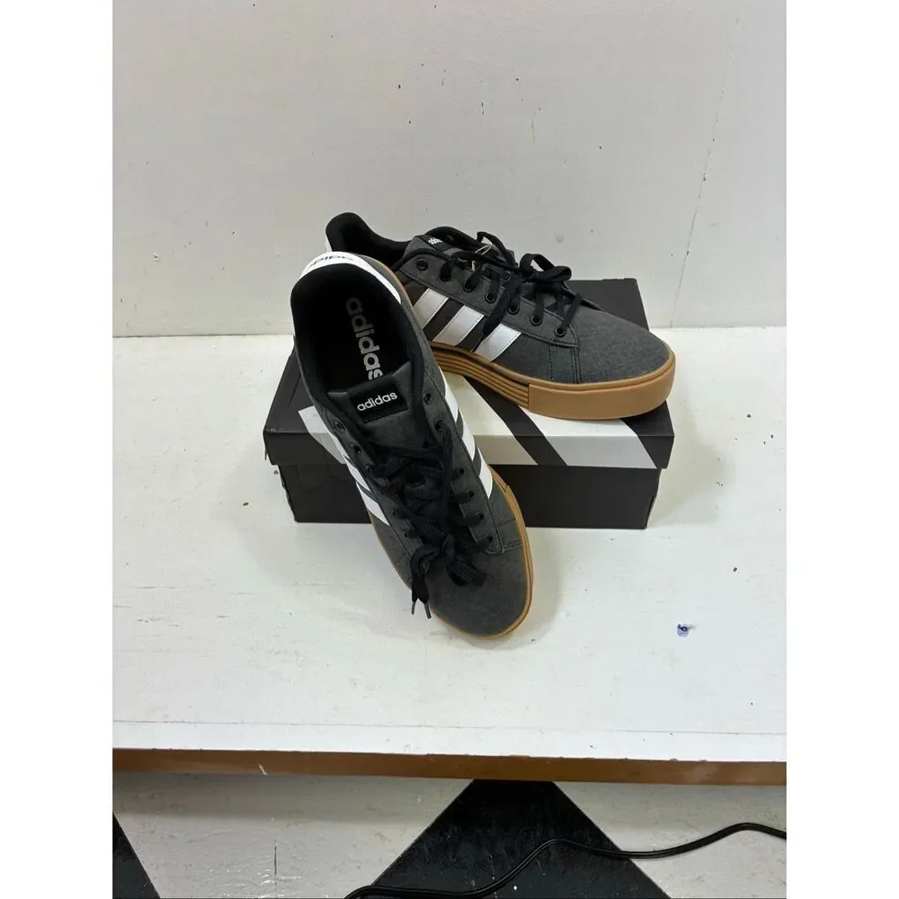 Adidas NWT Daily 4.0 Sneakers in Black Size  12 Men 13 Woman